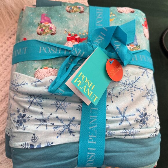 Posh Peanut Limited Edition Blanket - Picture 1 of 4